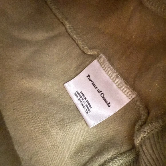 Province of Canada Fleece Pullover in Moss - Picture 5 of 6